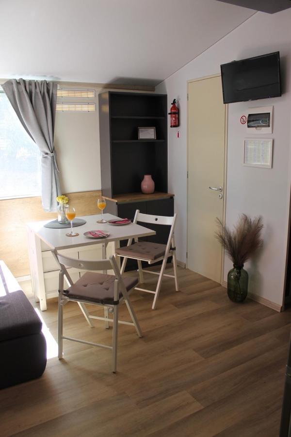 Mobile Home Cicibela Biograd Na Moru Exterior photo