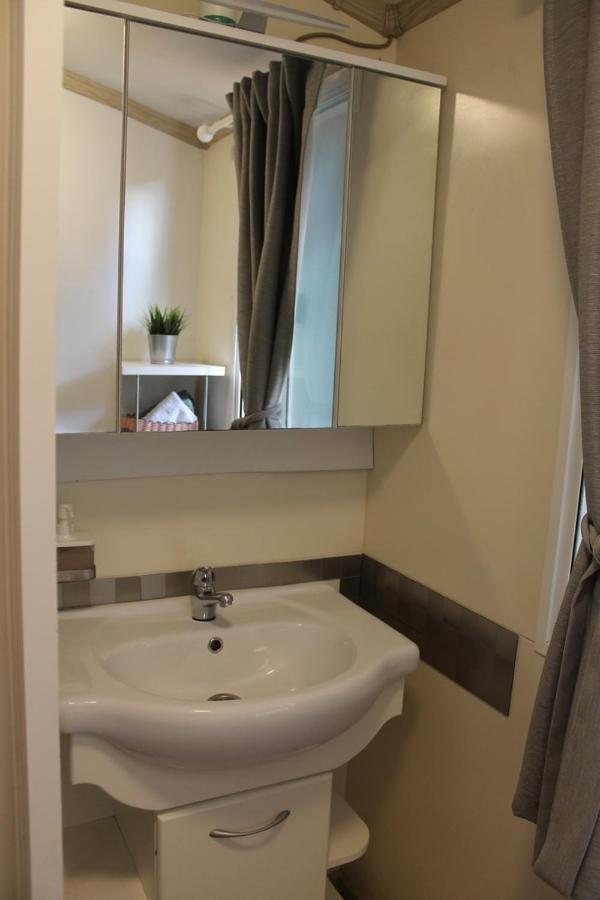 Mobile Home Cicibela Biograd Na Moru Exterior photo